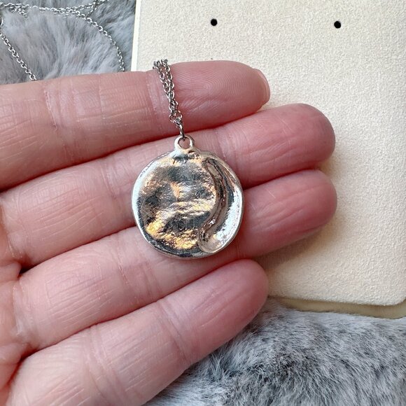 Dragonfly Abalone Medallion Necklace - Picture 3 of 4